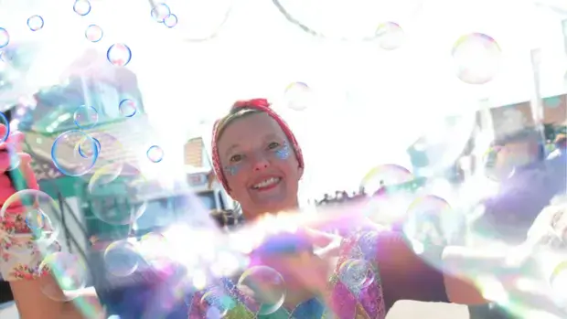 Bubble Bea’s Big Bubble Show